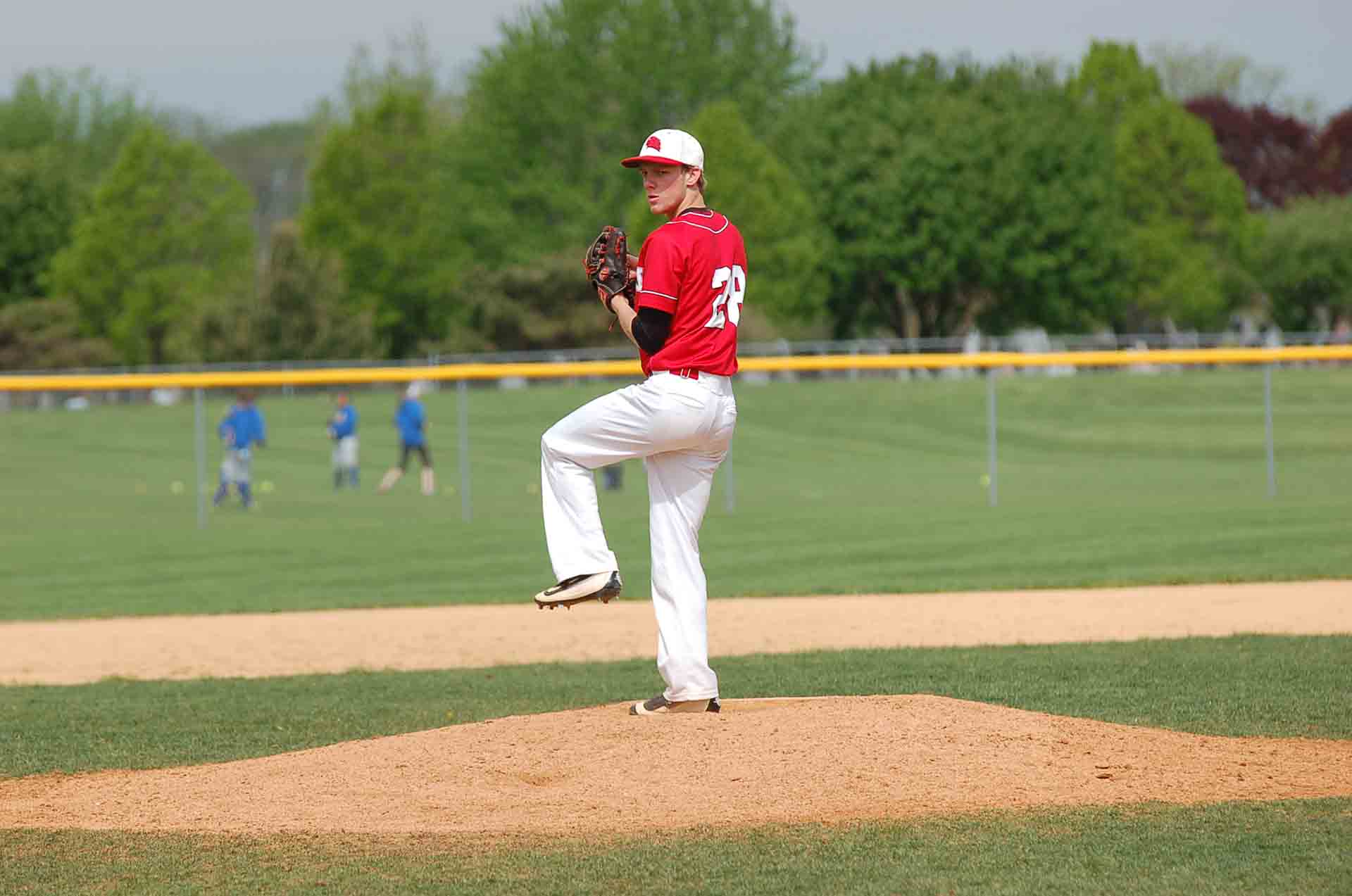 2016-baseball-senior-day-11