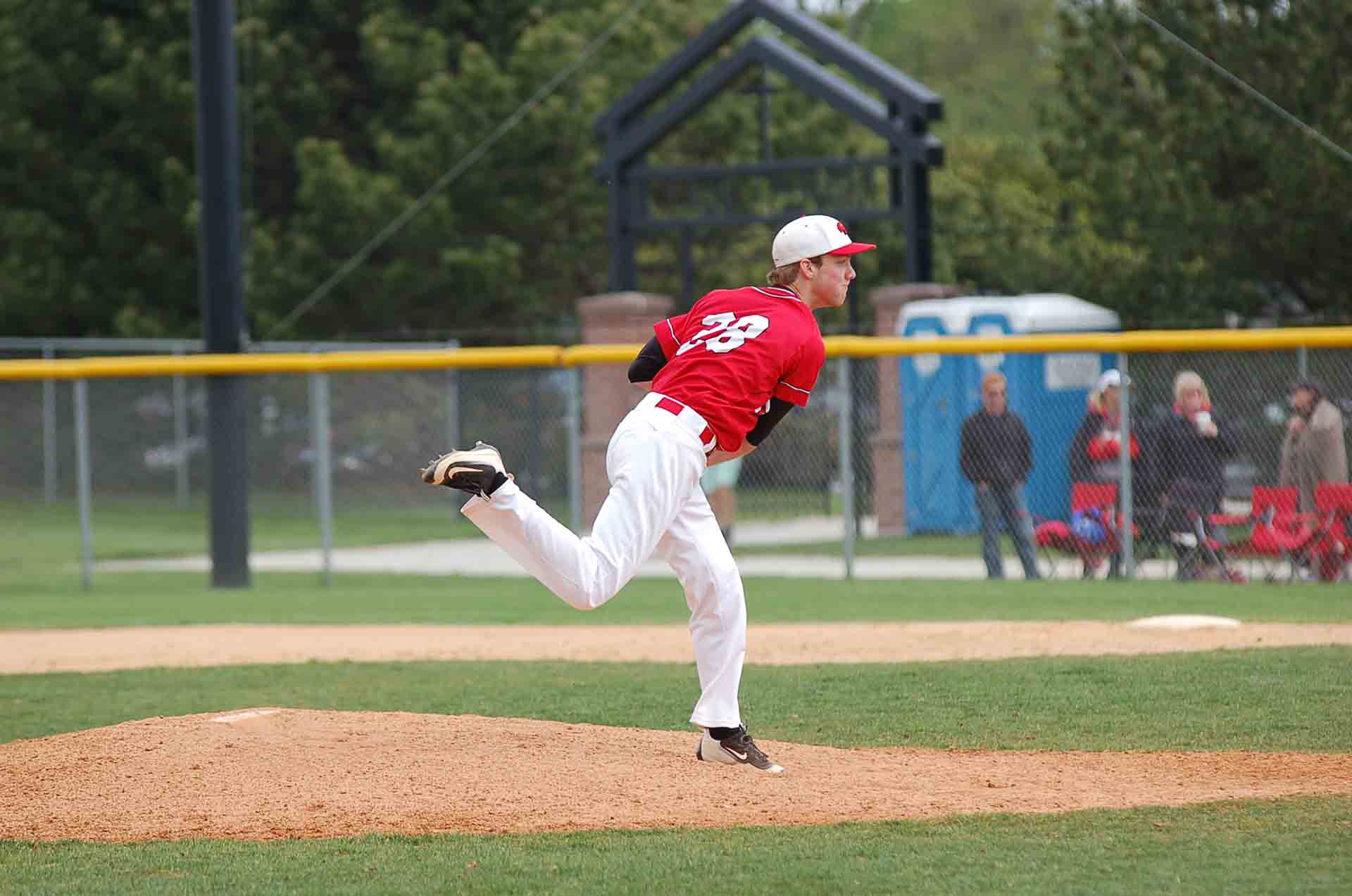 2016-baseball-senior-day-13