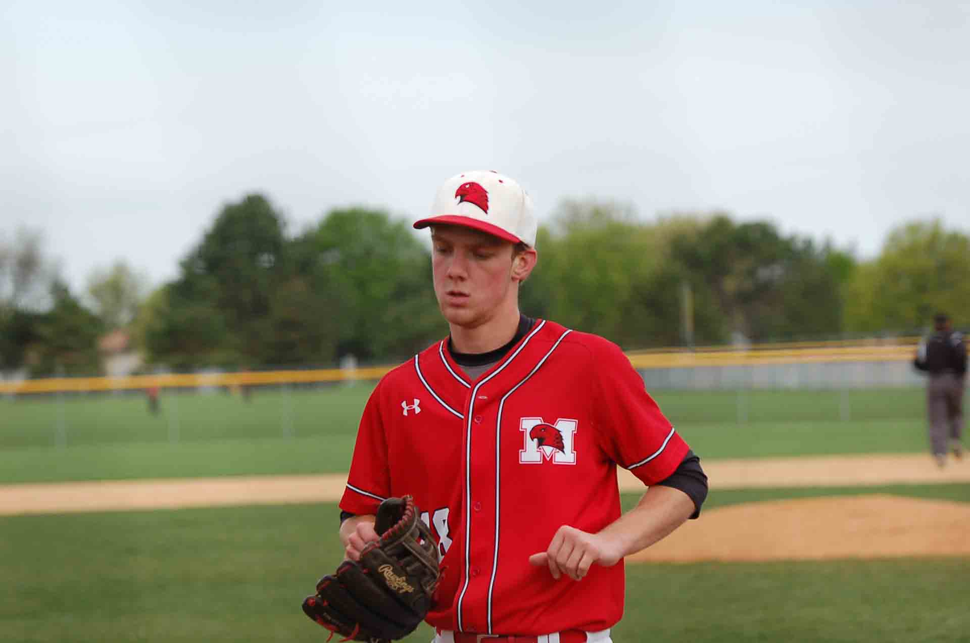 2016-baseball-senior-day-14