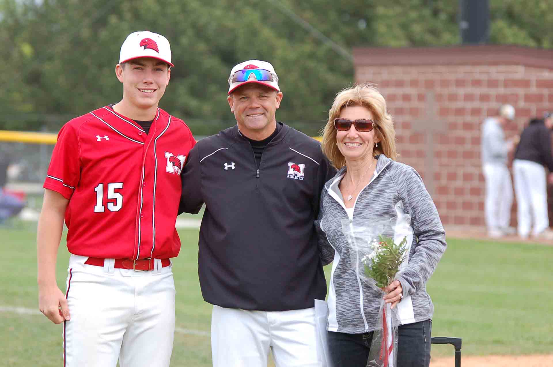 2016-baseball-senior-day-25