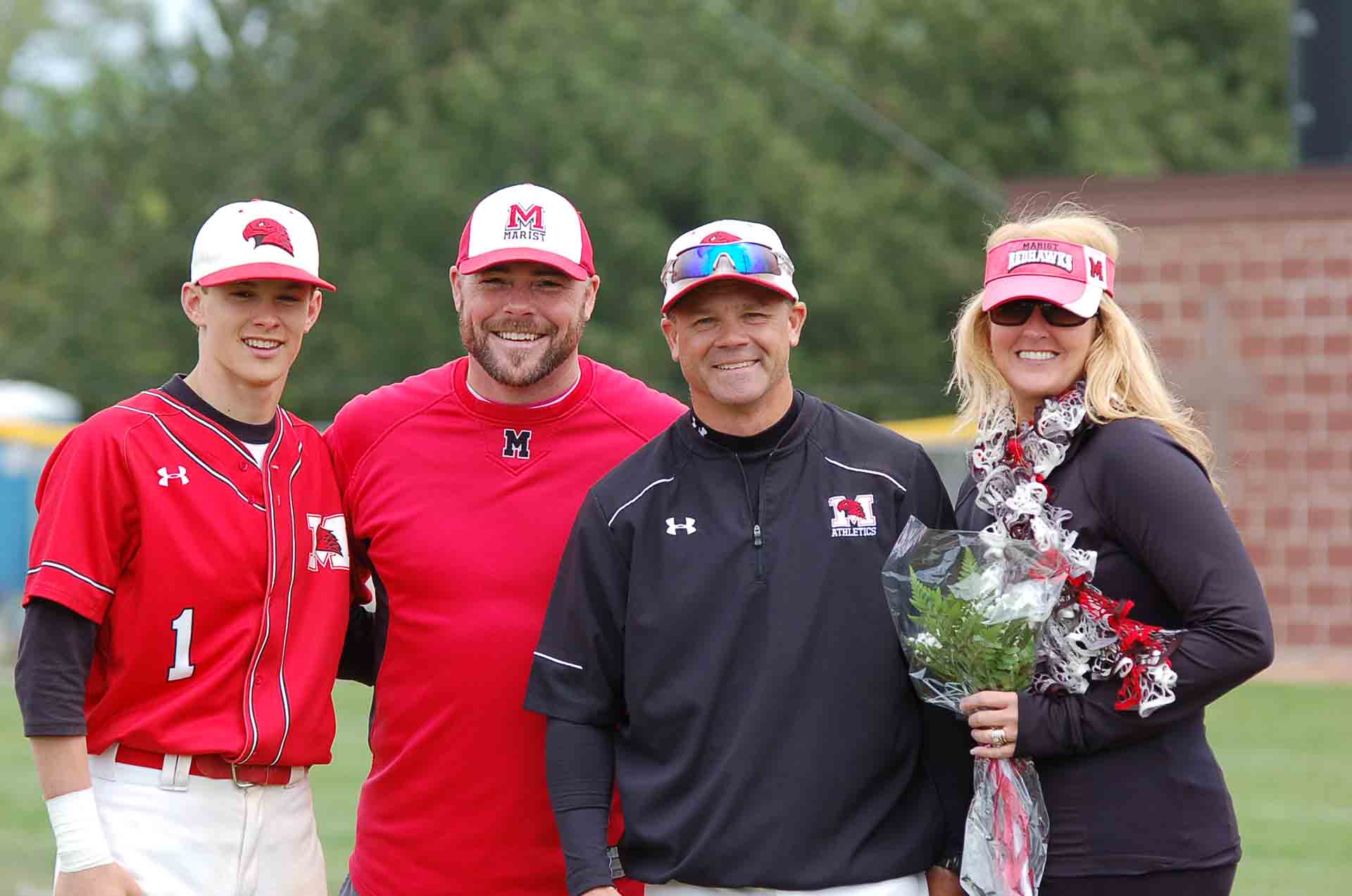 2016-baseball-senior-day-31